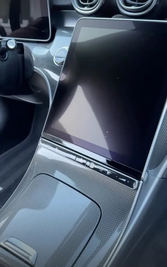 Habitacle et sièges d'une Mercedes impeccables après un nettoyage complet Bulle de Propre